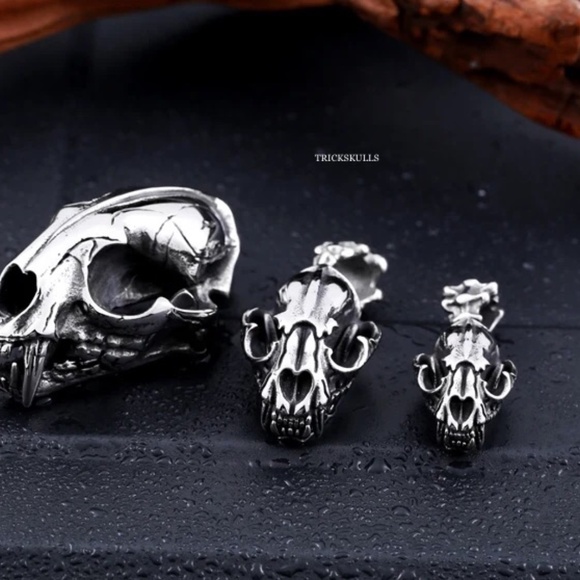 Sabre-Toothed Tiger Smilodon Big Cat Dinosaur Skull Stainless Pendant & Chain - Picture 8 of 13